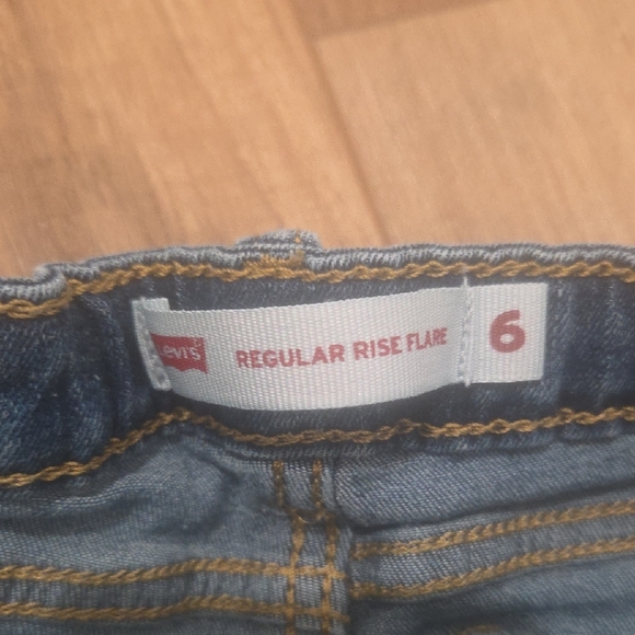 Levi's Girls Kids Jeans - Light Blue and Dark Blue - Picture 4 of 10